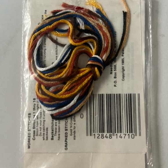 Needleform Cross Stitching 24Kt. GOLD FINISH BOOKMARK KIT 1985 Owl Gb-1471 - Picture 2 of 2